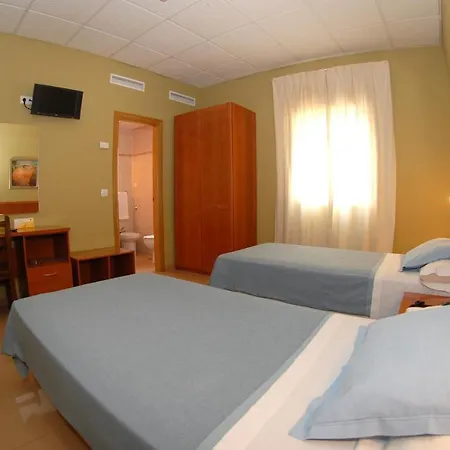 Hotel Dora Plasencia Exterior photo